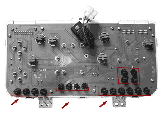 На схеме изображена лампочка в панель приборов JMC 1051, 12V1.4W (малая), 4520FD